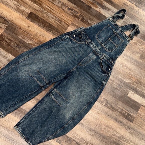 Free People Barrel Jean Overalls Large - Picture 5 of 10